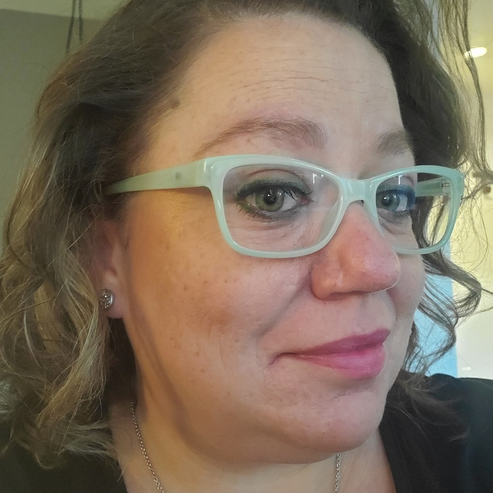 Meet your Posher, Jennifer